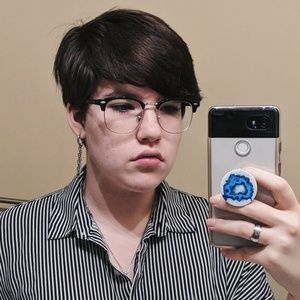 Meet your Posher, Chloe